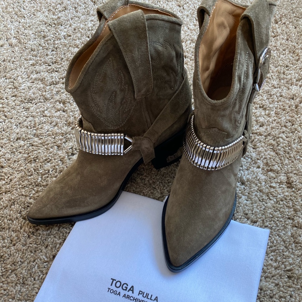 TOGA Pulla Western Harness Suede Boots